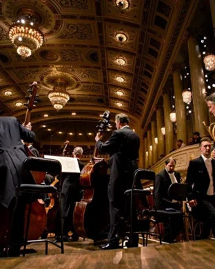 Feeling 22 - A Full Band Tribute to Taylor Swift