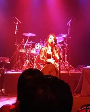 Live concert by Floetry